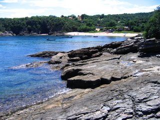 From the right-hand rock outcropping, looking back at Praia do Forno - Oven Beach Búzios, Brazil