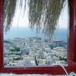 Greek White Wash and the Sea