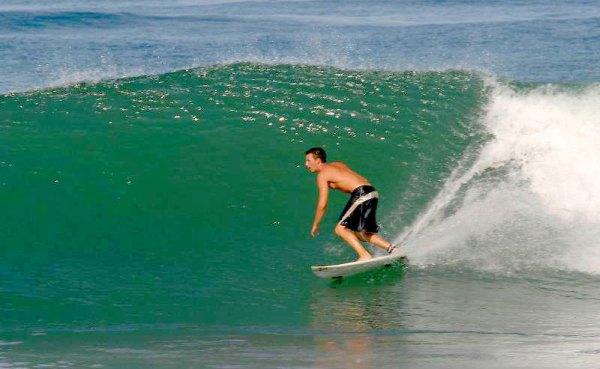 Tamarindo Surfing