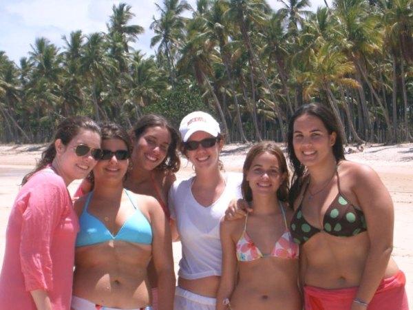Brazilian girls at Morro de Sao Paulo Beach - Bahia - Brazil