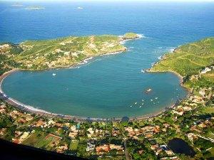 Praia da Ferradura from the air