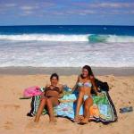 Girls at the beach, Mokapu Beach, Wailea, Maui