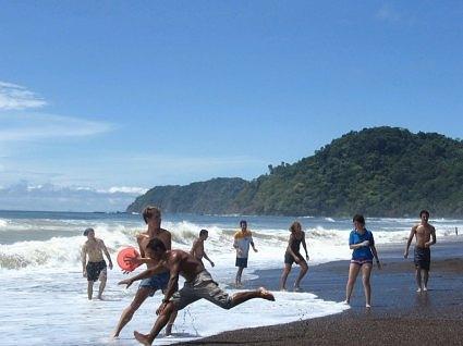 Ultimate Frisbee in Jaco Beach, Costa Rica